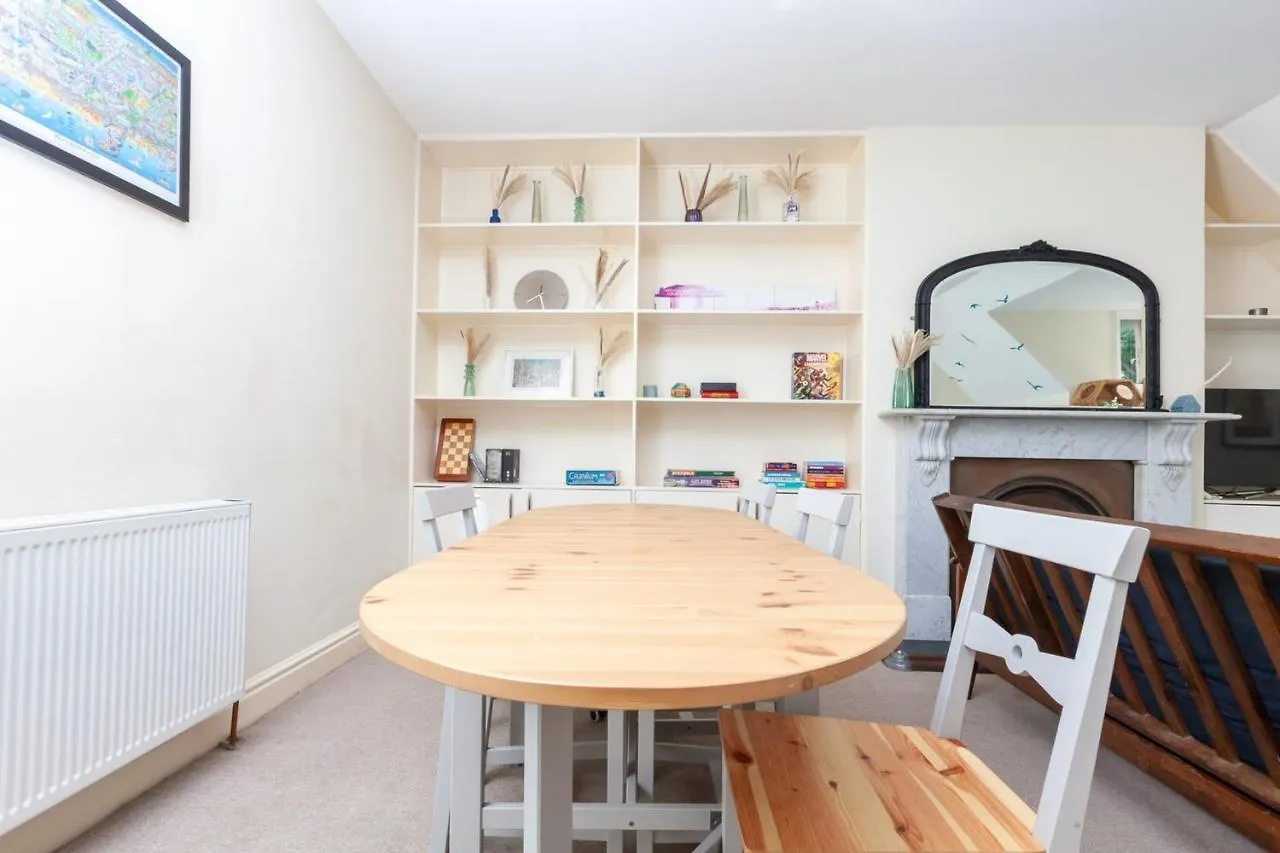 דירות Guestready - Charming Bliss In Hove בריטניה